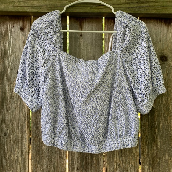 100% Cotton Eyelet top from Everlane - Picture 4 of 6